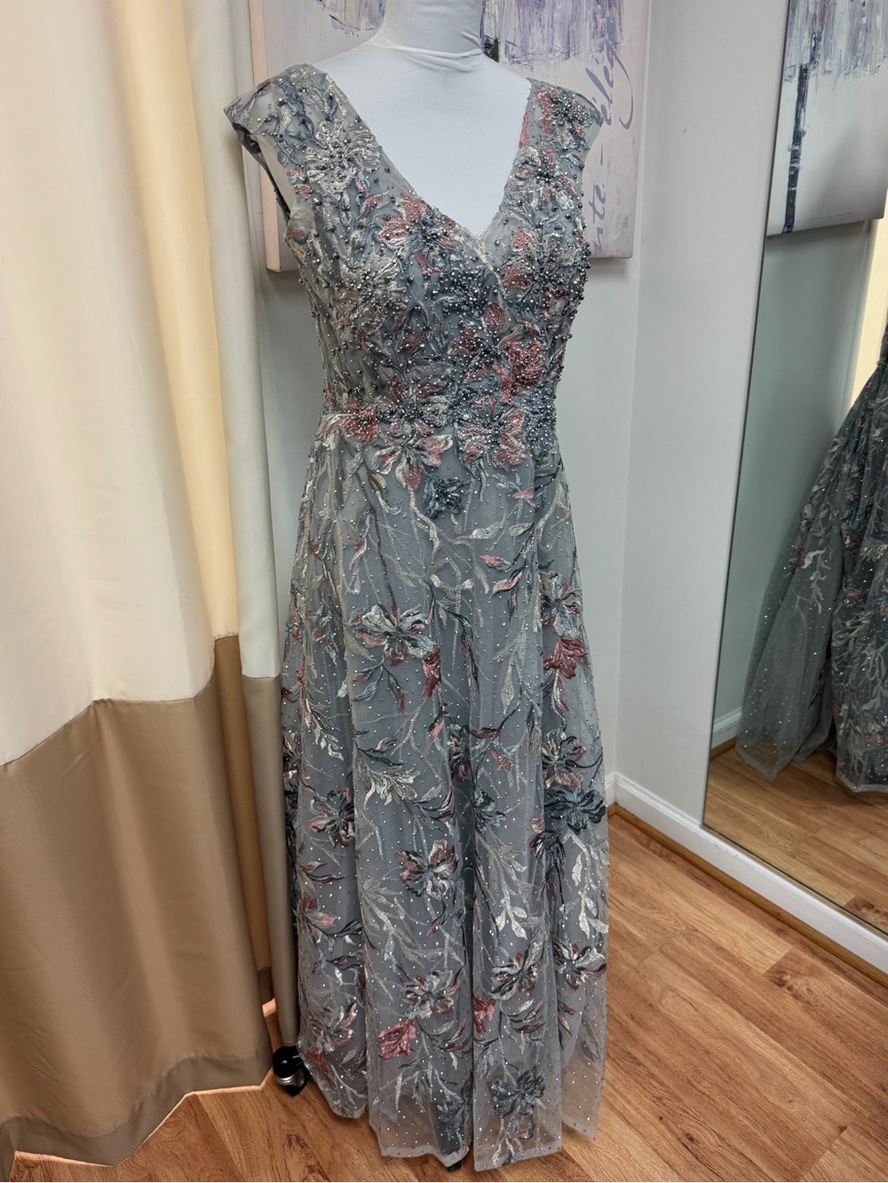 Mac Duggal Gray Embroidered Illusion Cap Sleeve A Line Gown Size 10